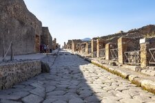 city-pompeii-buried-under-layer-ash-volcano-mount-vesuvius-italy-may-ancient-roman-near-naples...jpg