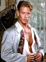 un-giovanissimo-rocco-siffredi-allinizio-della-sua-carriera-766x1024.jpg