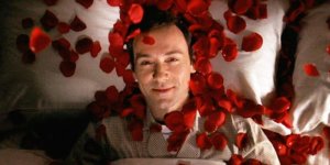 Kevin-Spacey-in-American-Beauty-999x500.jpg